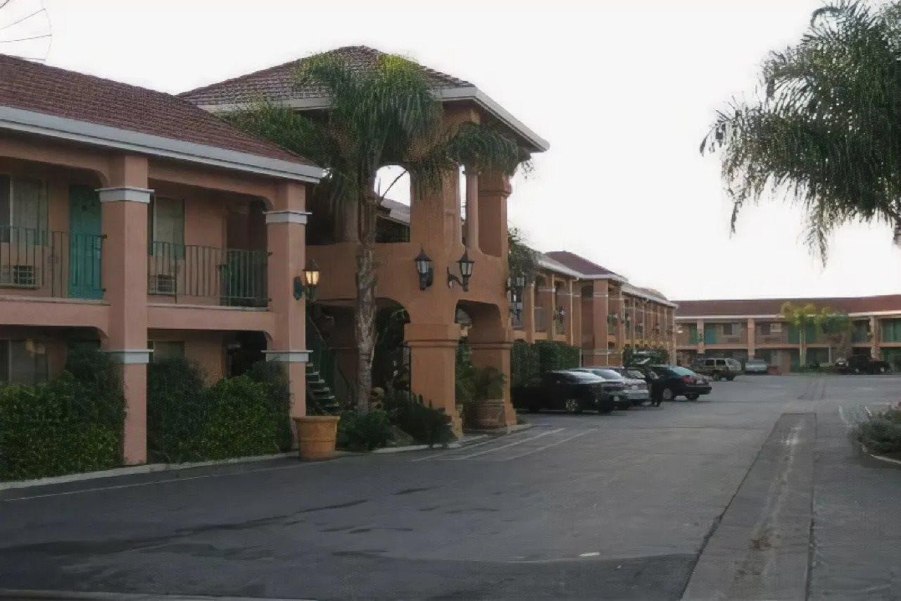 Merced Inn & Suites Exteriér fotografie