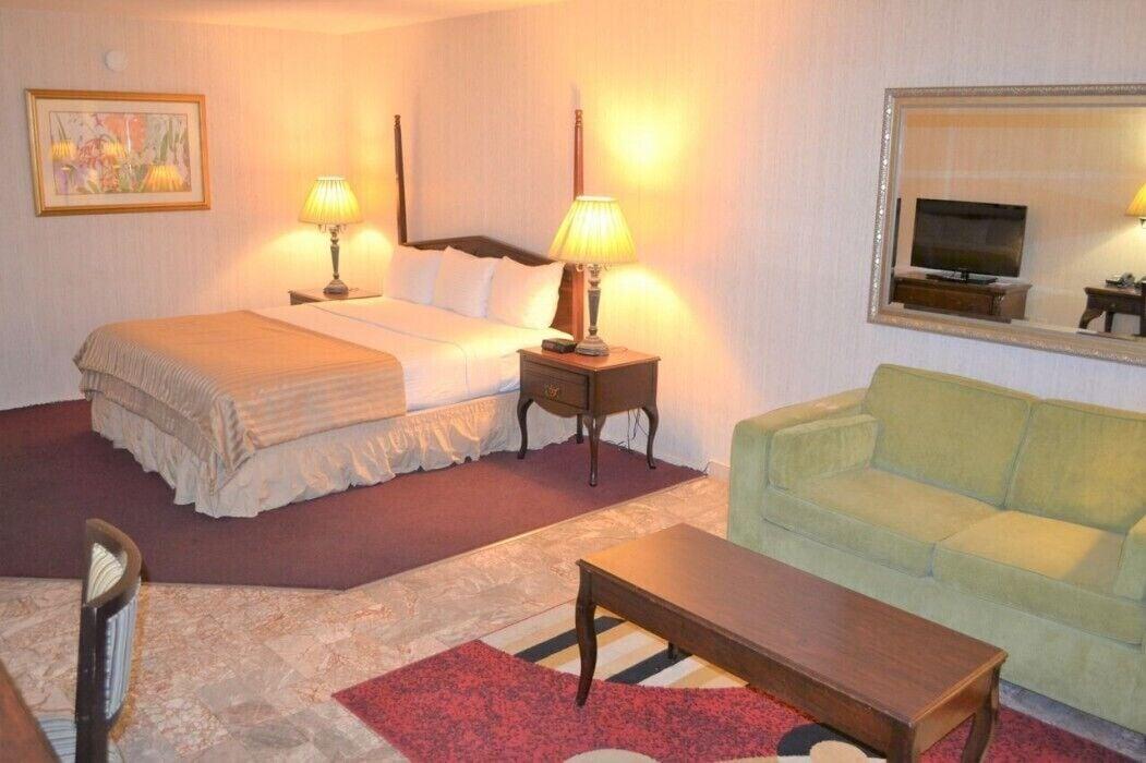 Merced Inn & Suites Exteriér fotografie