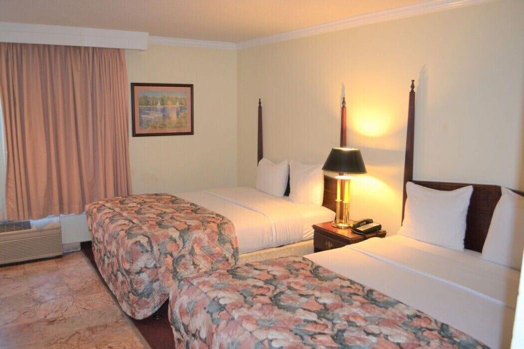 Merced Inn & Suites Exteriér fotografie