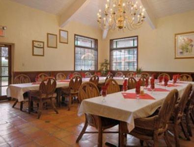 Merced Inn & Suites Restaurace fotografie